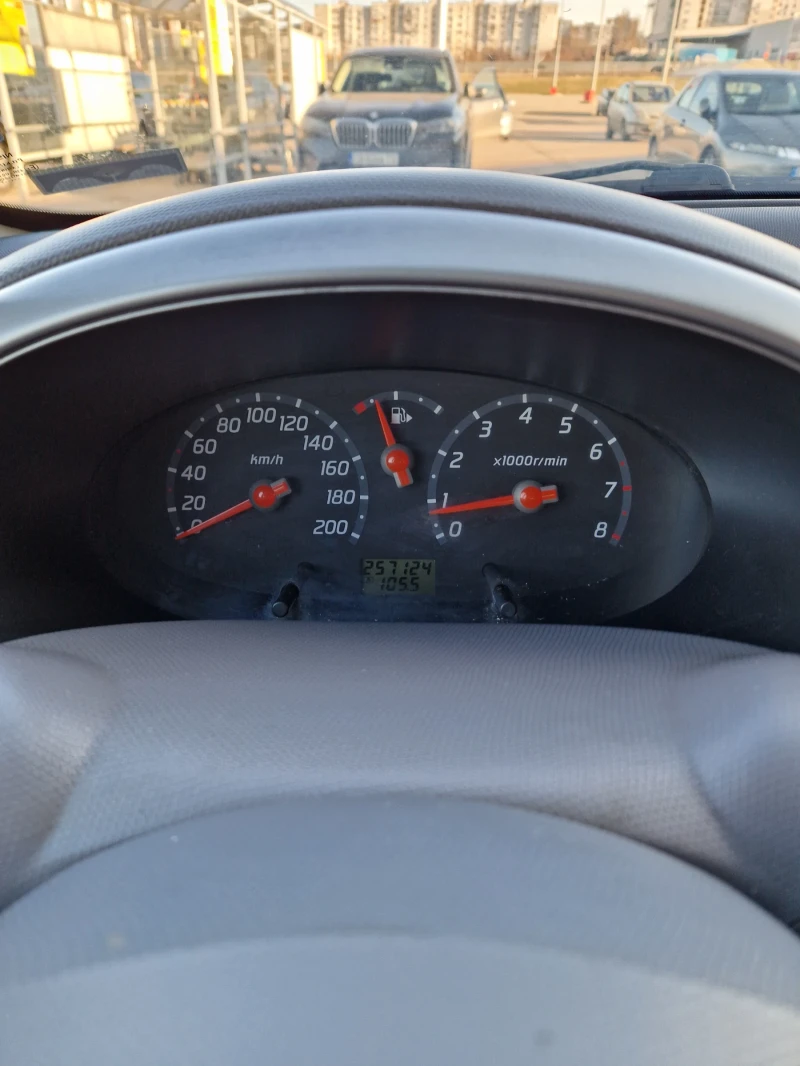 Nissan Micra, снимка 10 - Автомобили и джипове - 48920070