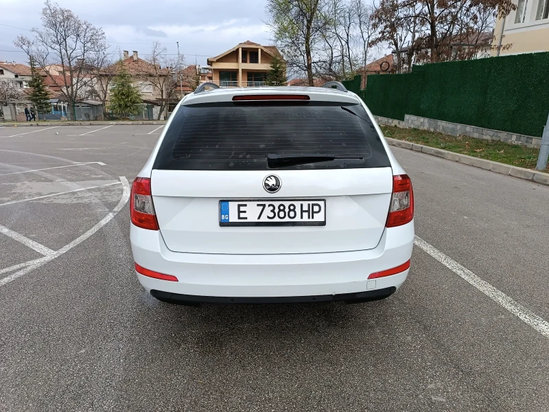 Skoda Octavia 1, 6 TDI, снимка 4 - Автомобили и джипове - 49477253