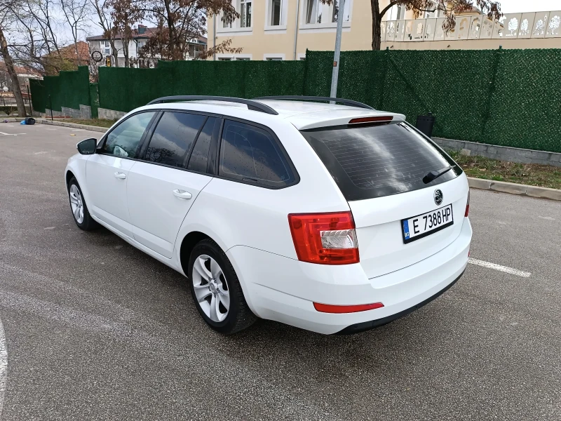 Skoda Octavia 1, 6 TDI, снимка 5 - Автомобили и джипове - 49477253