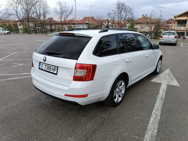 Skoda Octavia 1, 6 TDI, снимка 3 - Автомобили и джипове - 49477253