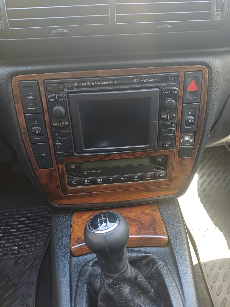 VW Passat, снимка 5 - Автомобили и джипове - 52295956