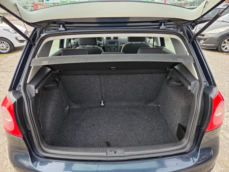 VW Golf 1.6FSI, снимка 12 - Автомобили и джипове - 52130061