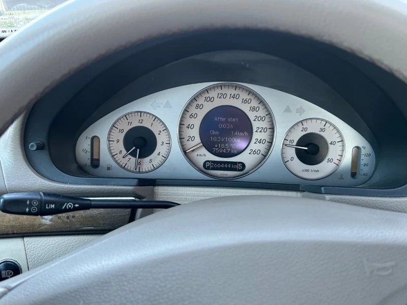 Mercedes-Benz E 270, снимка 8 - Автомобили и джипове - 53058744