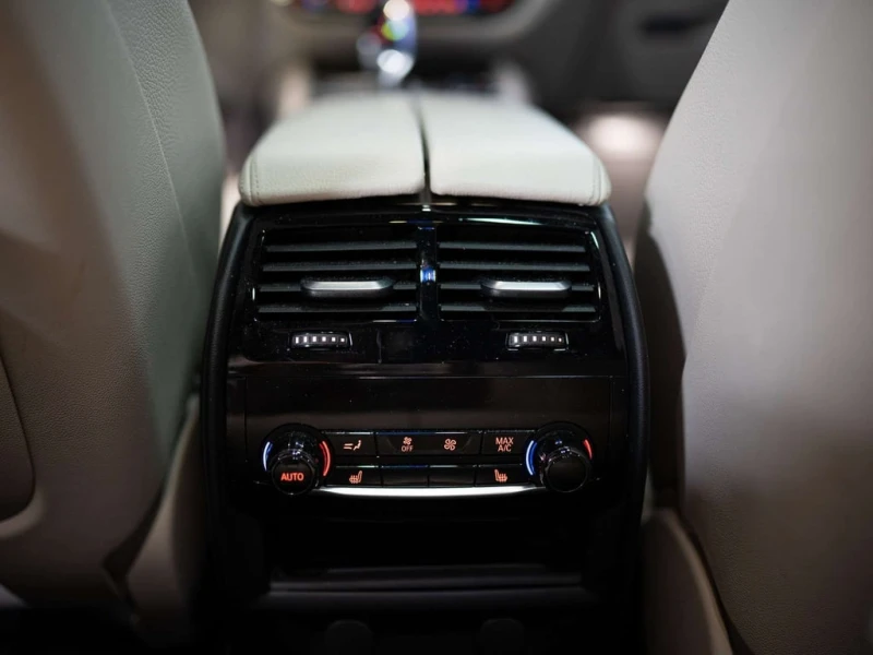 BMW 550 * xDrive * CARFAX * ЦЕНА ДО БГ, снимка 16 - Автомобили и джипове - 53279810