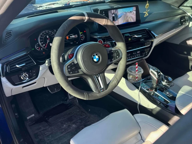 BMW M5 * Bowers & Wilkins* Карбонов таван * ALCANTARA, снимка 5 - Автомобили и джипове - 53309704