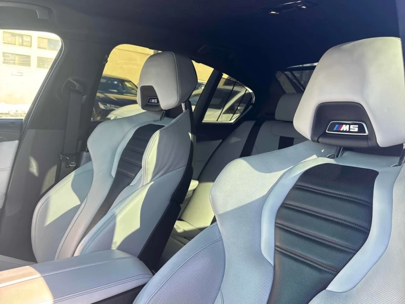 BMW M5 * Bowers & Wilkins* Карбонов таван * ALCANTARA, снимка 11 - Автомобили и джипове - 53309704