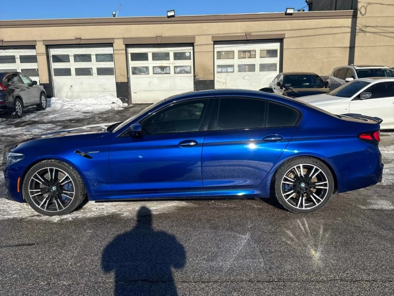 BMW M5 * Bowers & Wilkins* Карбонов таван * ALCANTARA, снимка 2 - Автомобили и джипове - 53309704