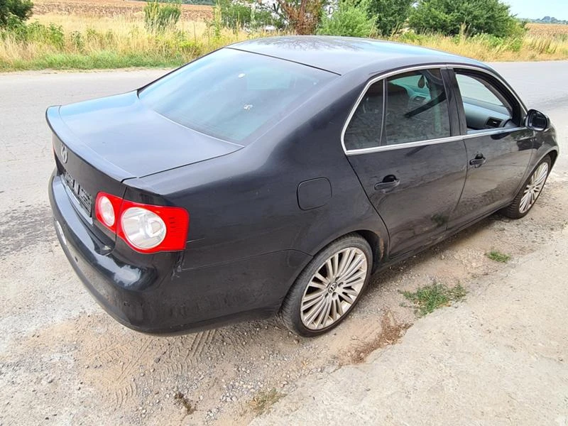 VW Jetta 2.0TFSI BWA, снимка 8 - Автомобили и джипове - 47659925