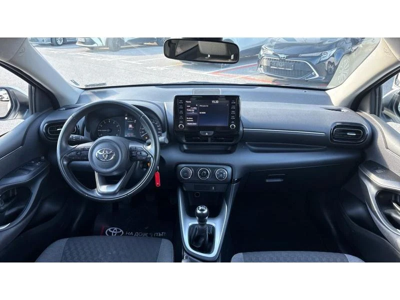 Toyota Yaris 1.5P M/T FANCY - изображение 8