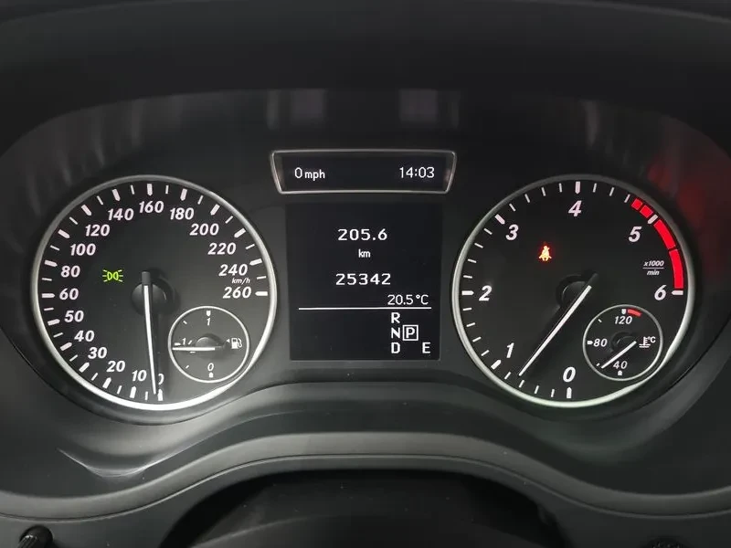 Mercedes-Benz B 200 2.0, снимка 8 - Автомобили и джипове - 54278404