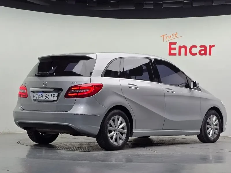 Mercedes-Benz B 200 2.0, снимка 2 - Автомобили и джипове - 54278404