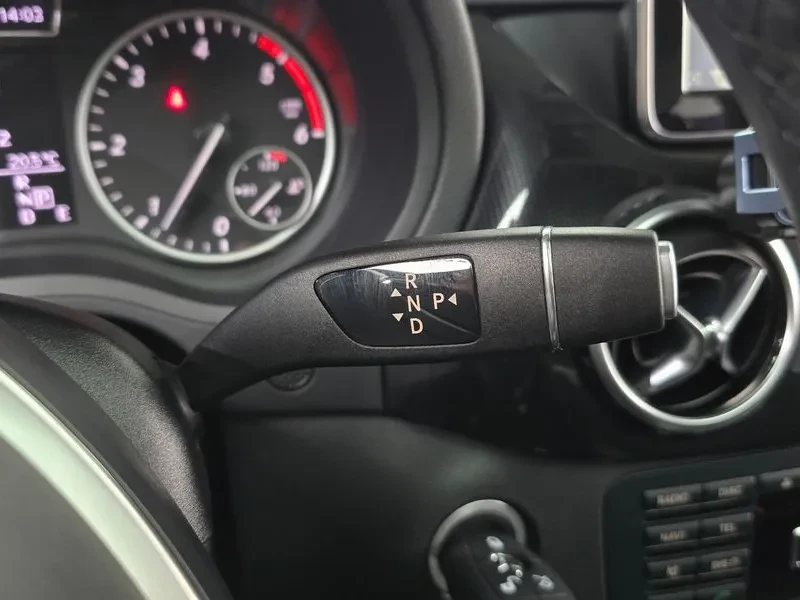 Mercedes-Benz B 200 2.0, снимка 9 - Автомобили и джипове - 54278404