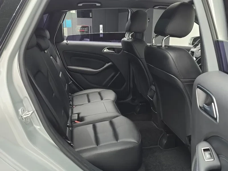 Mercedes-Benz B 200 2.0, снимка 12 - Автомобили и джипове - 54278404