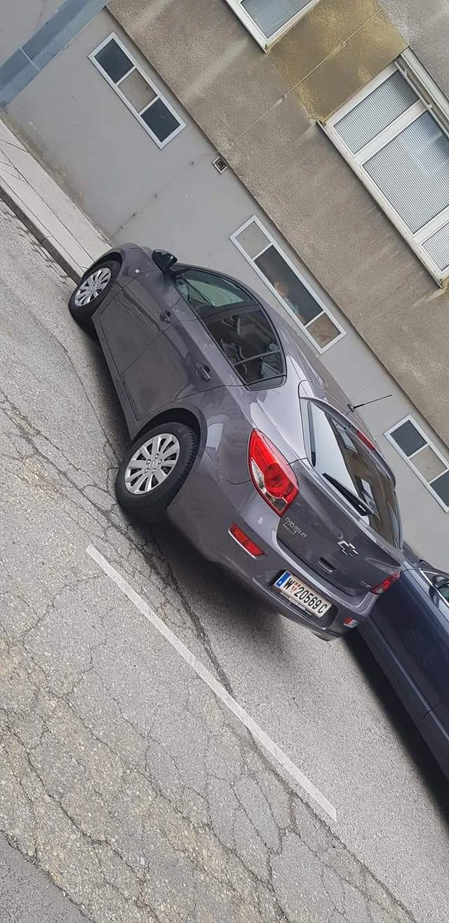 Chevrolet Cruze, снимка 3 - Автомобили и джипове - 54839395