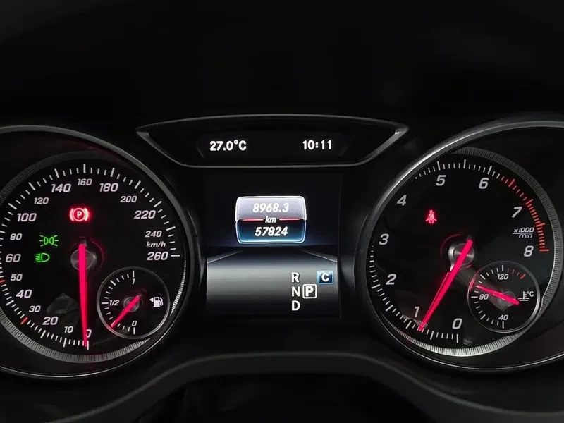 Mercedes-Benz CLA 250 4Matic, снимка 8 - Автомобили и джипове - 55738630