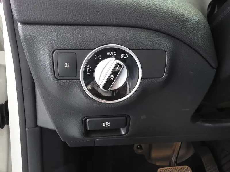 Mercedes-Benz CLA 250 4Matic, снимка 17 - Автомобили и джипове - 55738630