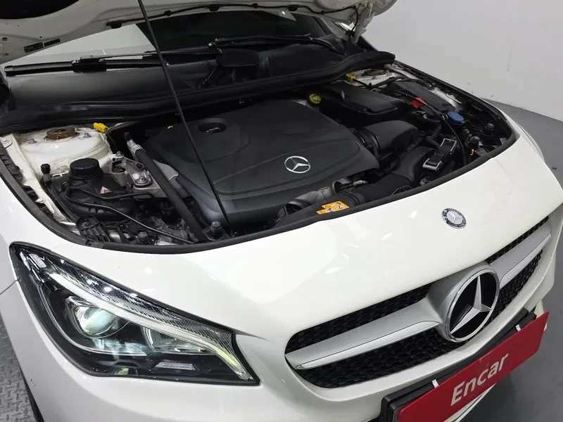 Mercedes-Benz CLA 250 4Matic, снимка 6 - Автомобили и джипове - 55738630