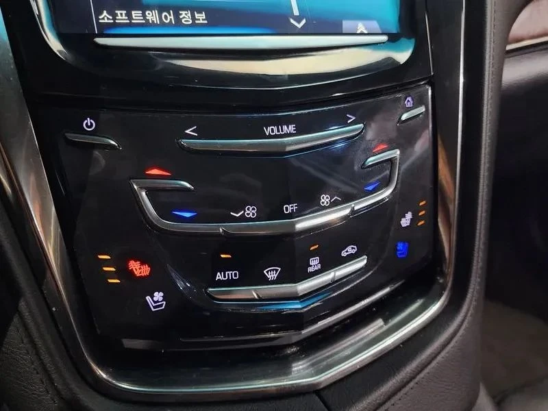 Cadillac Cts, снимка 16 - Автомобили и джипове - 56687824