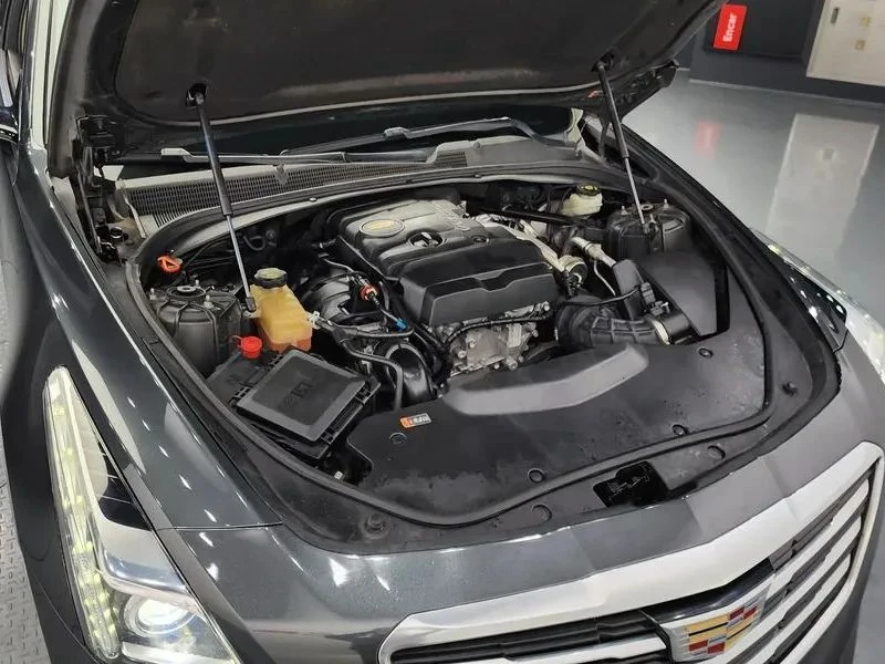 Cadillac Cts, снимка 6 - Автомобили и джипове - 56687824