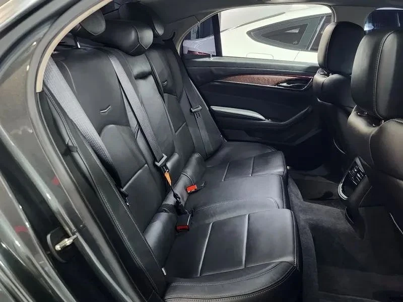 Cadillac Cts, снимка 12 - Автомобили и джипове - 56687824