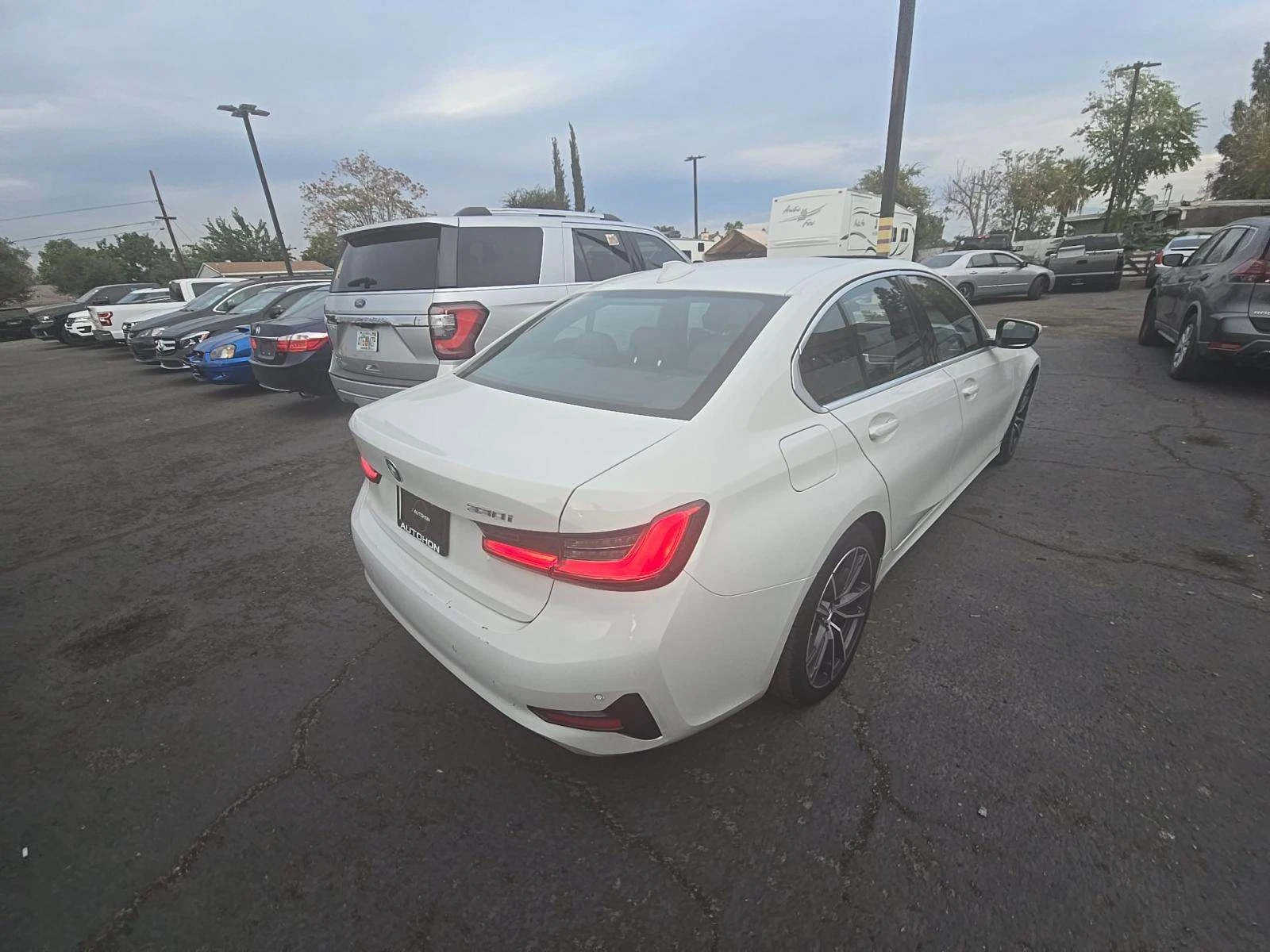 BMW 330  - изображение 2