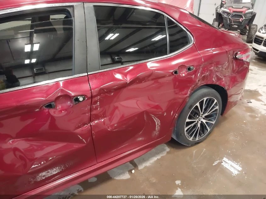 Toyota Camry 2.5l Se - изображение 6