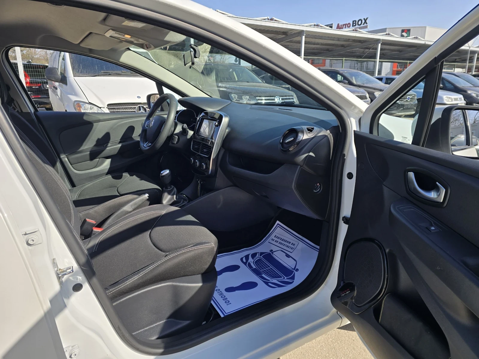 Renault Clio 1.5dci 75к.с 98хил. км !!!, снимка 13 - Автомобили и джипове - 53834182