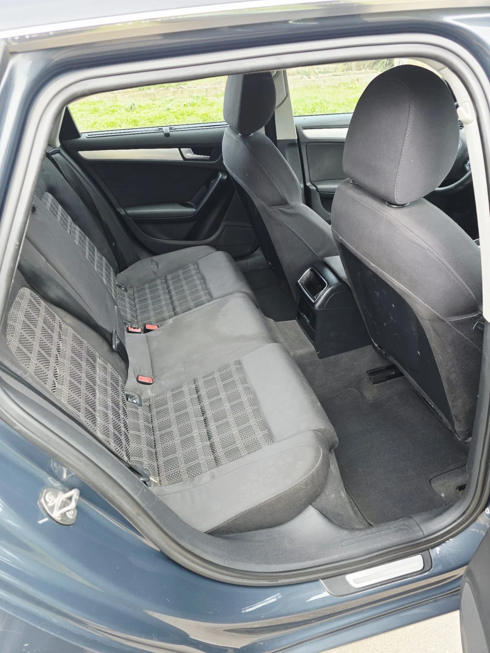 Audi A4 2.0, снимка 8 - Автомобили и джипове - 53850764