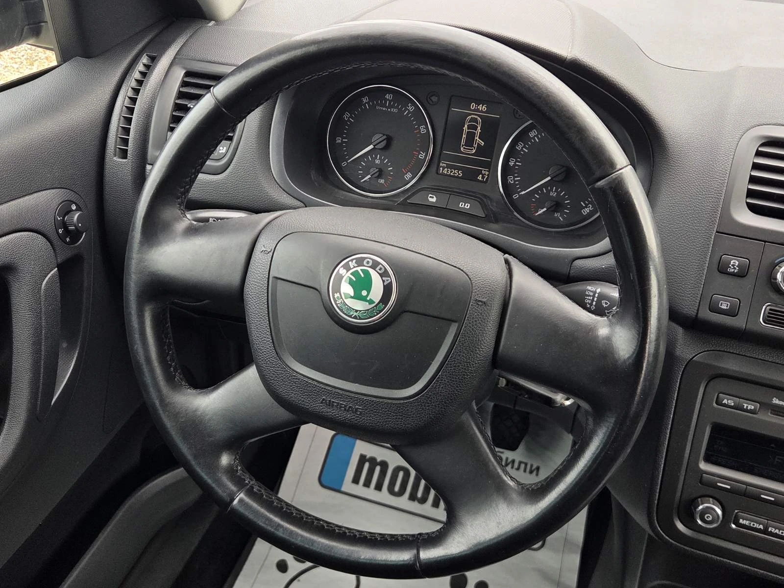 Skoda Roomster 1.2БЕНЗИН/4-ЦИЛИНДЪРА/КЛИМАТРОНИК, снимка 14 - Автомобили и джипове - 54088471