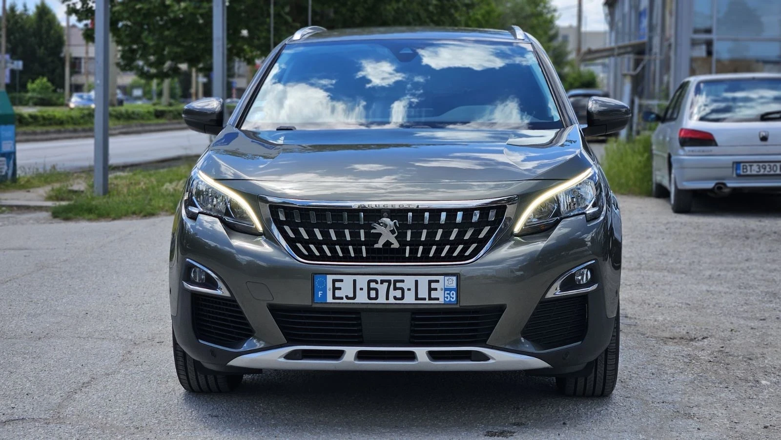 Peugeot 3008 1.2 PureTech Allure , снимка 3 - Автомобили и джипове - 54128932