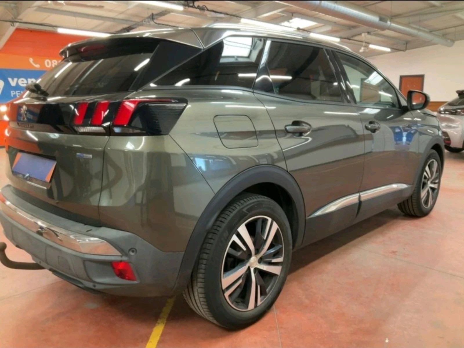 Peugeot 3008 1.2 PureTech Allure , снимка 5 - Автомобили и джипове - 54128932