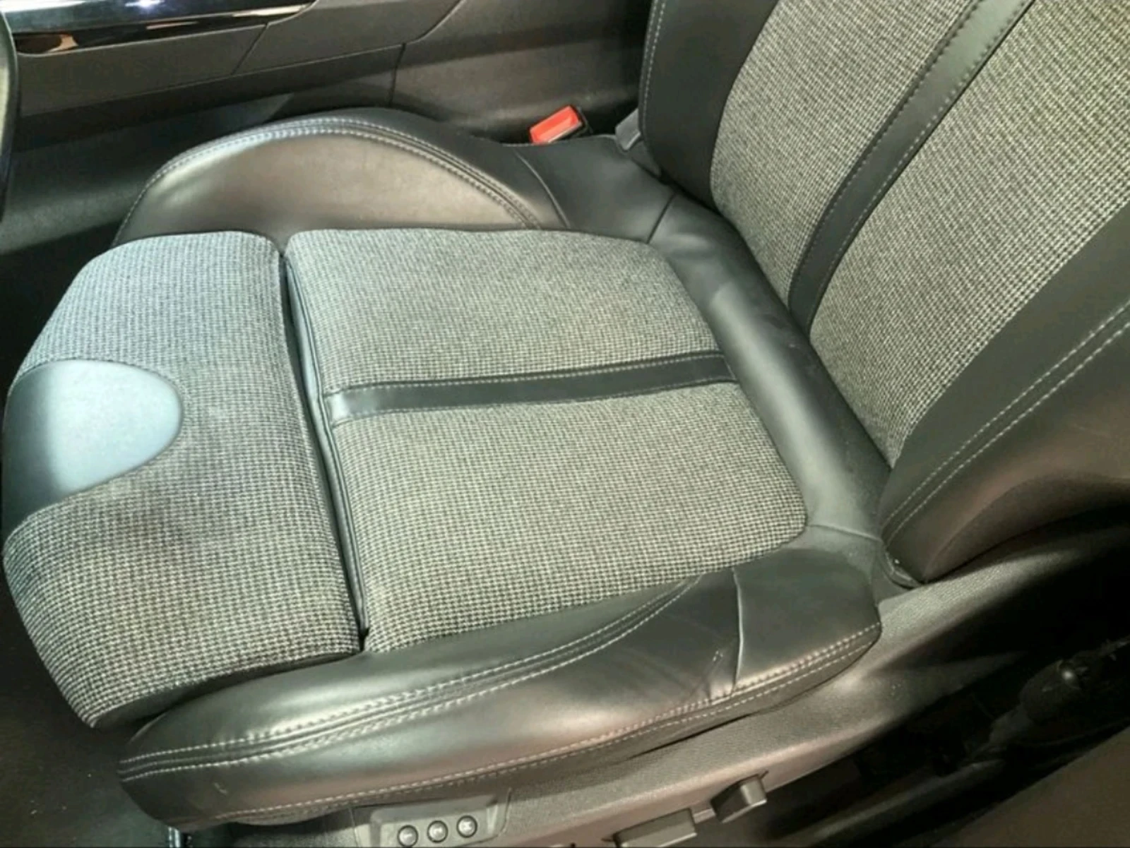 Peugeot 3008 1.2 PureTech Allure , снимка 12 - Автомобили и джипове - 54128932