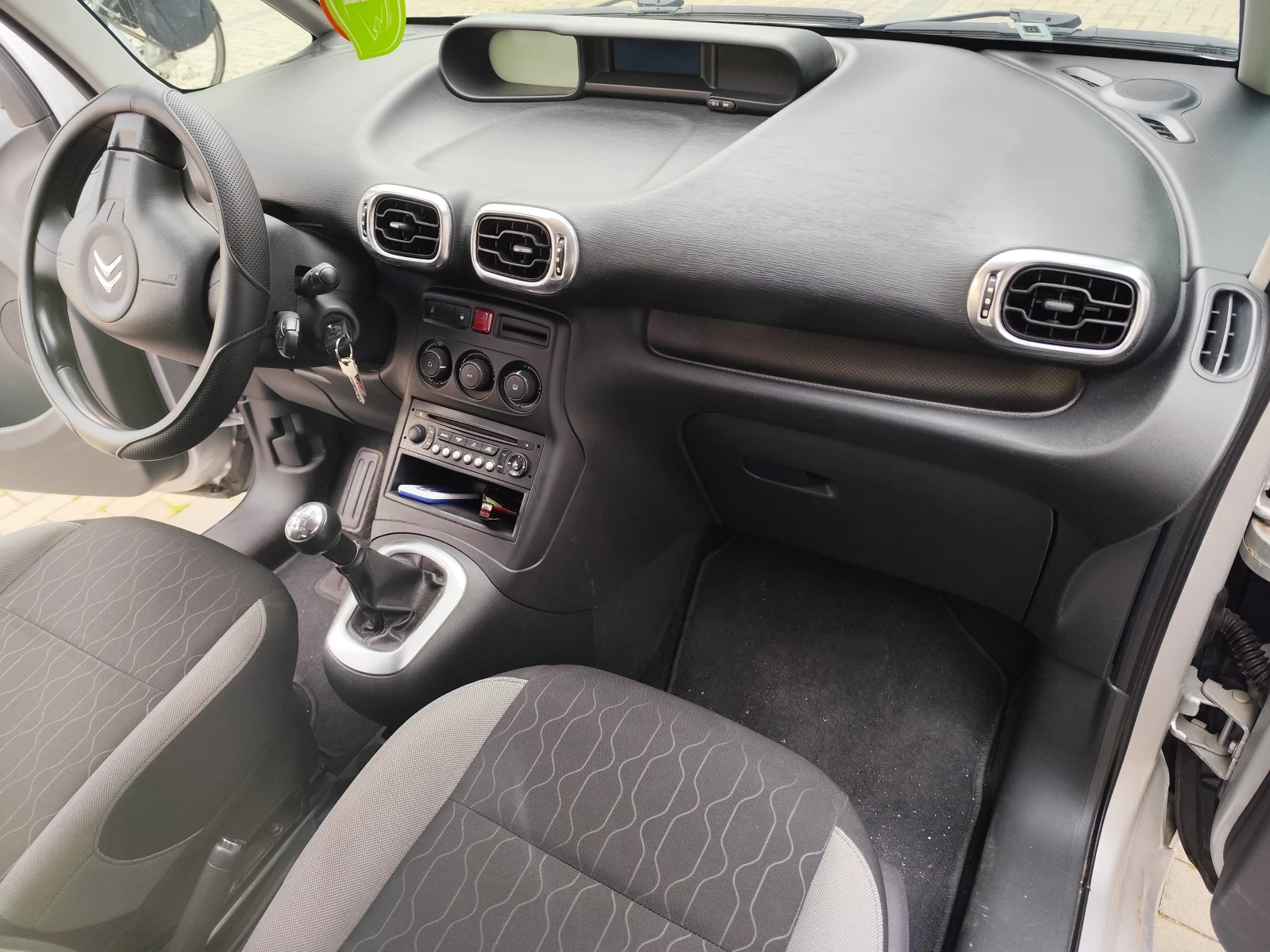 Citroen C3 Picasso 1.4, снимка 6 - Автомобили и джипове - 55051601