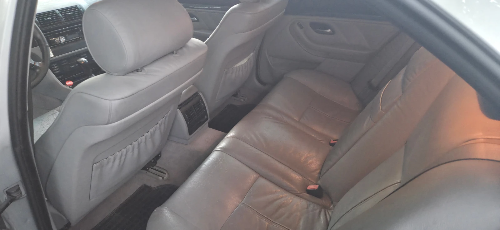 BMW 520, снимка 8 - Автомобили и джипове - 55603398