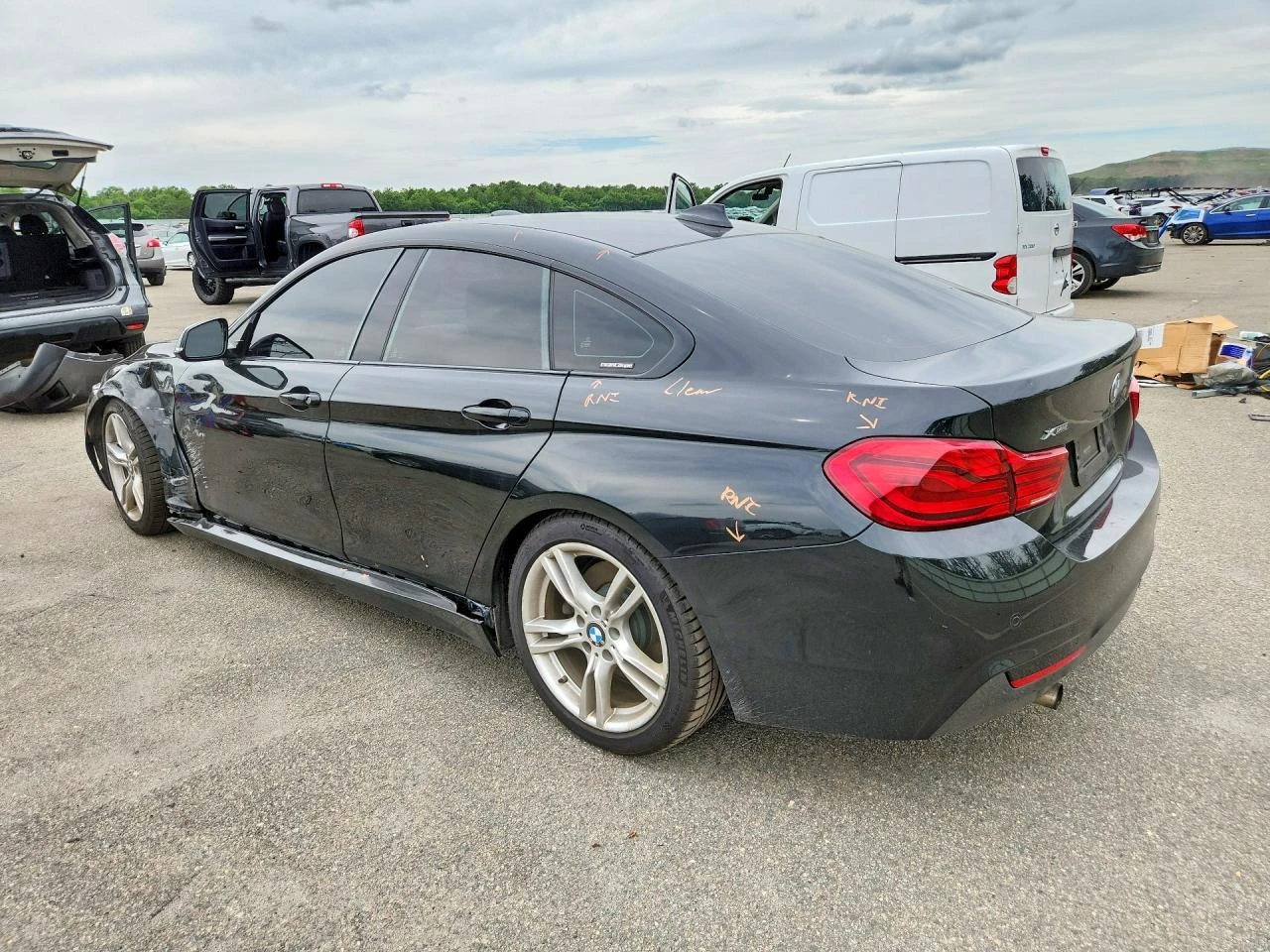BMW 440 xDrive* M-SPORT* HARMAN KARDON* КОЖА* ПОДГРЕВ* ШИБ, снимка 3 - Автомобили и джипове - 55642259
