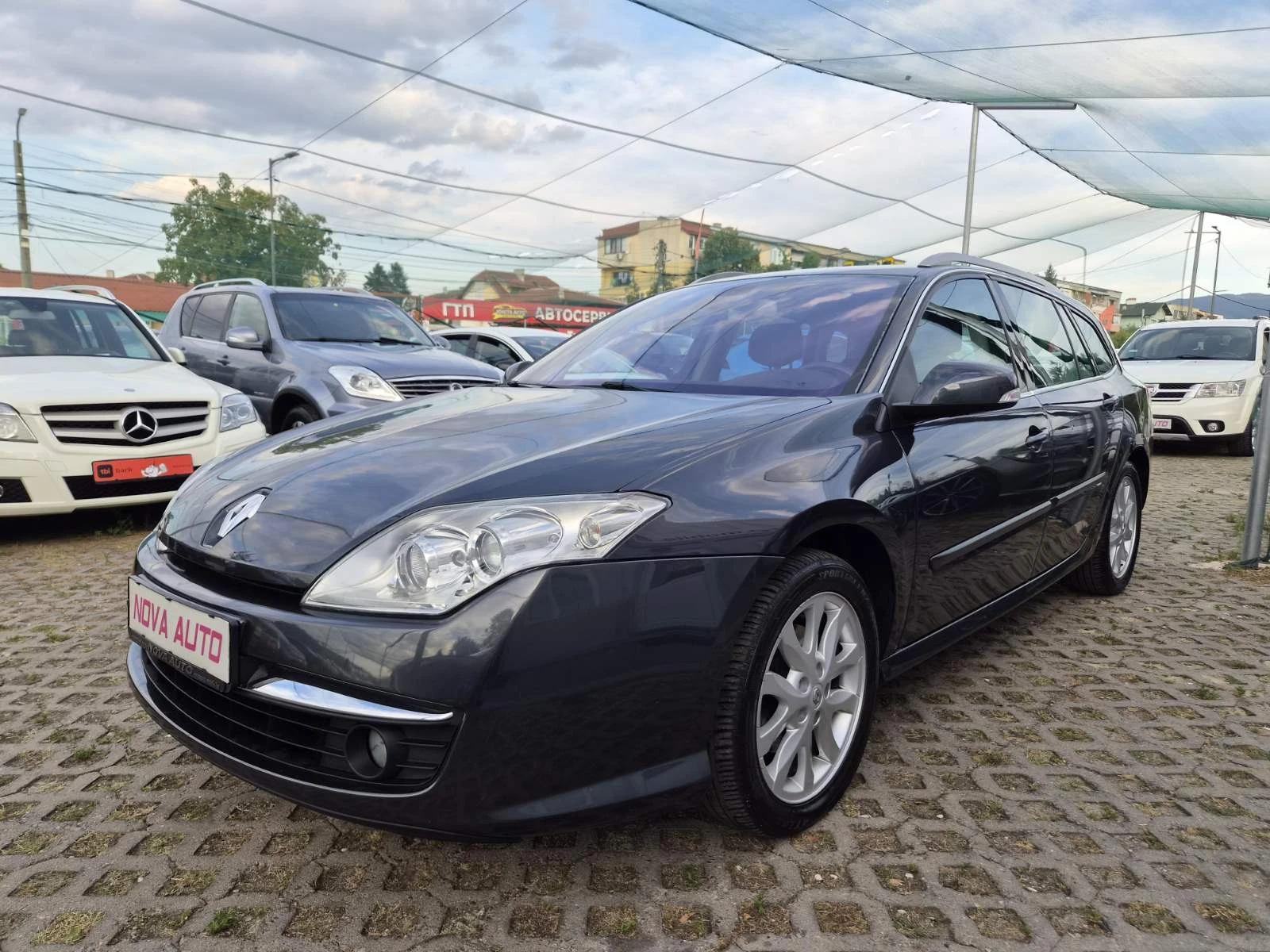 Renault Laguna 2.0i-140кс-GPL-NAVI-SPORTOUR