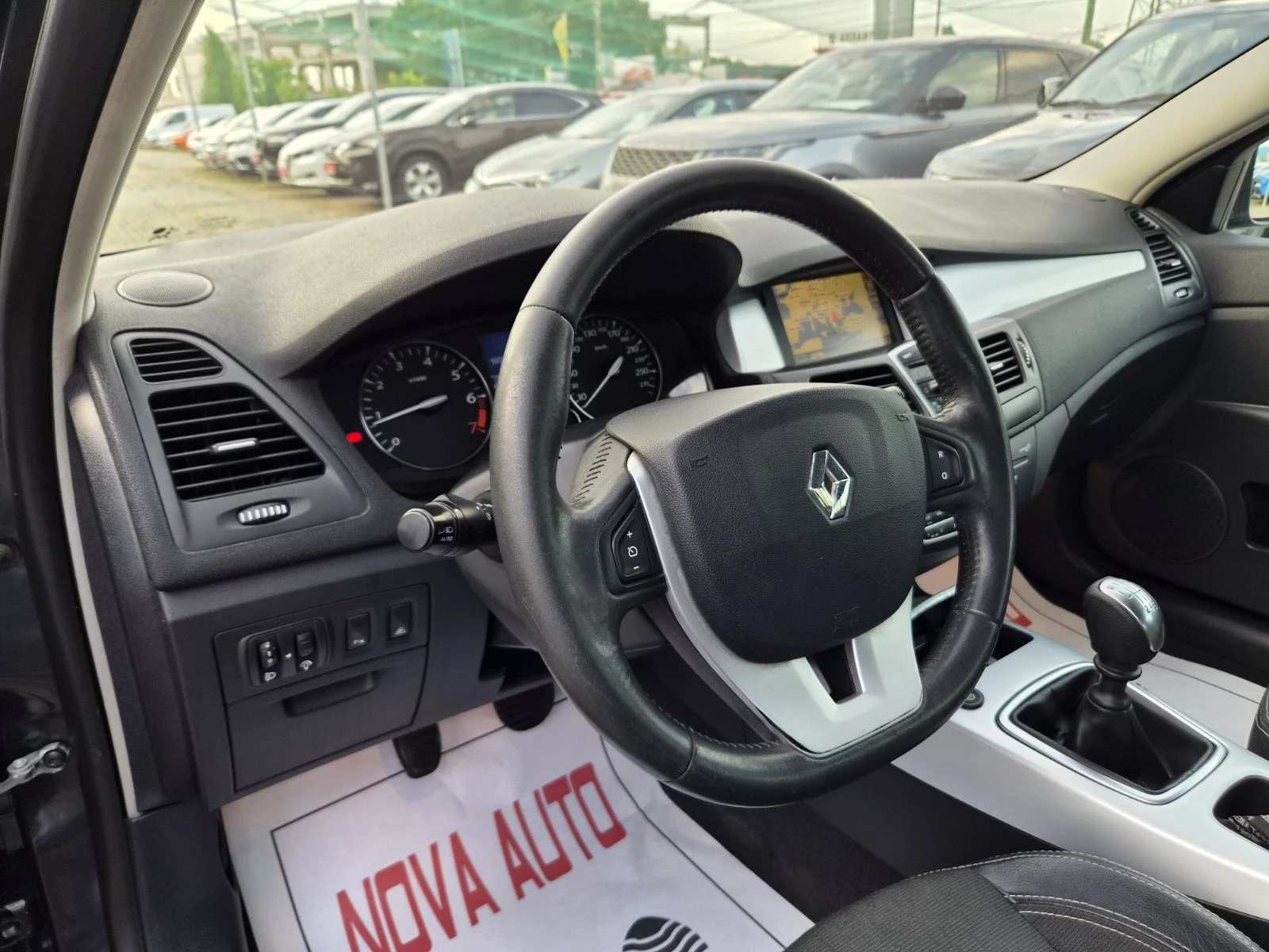 Renault Laguna 2.0i-140кс-GPL-NAVI-SPORTOUR, снимка 8 - Автомобили и джипове - 55837802