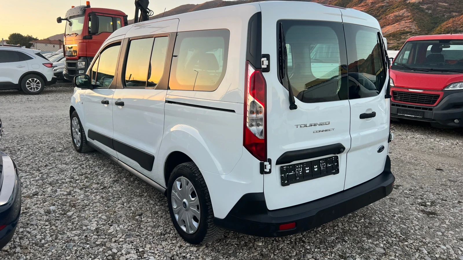 Ford Connect Grand Transit Connect 2019, снимка 4 - Автомобили и джипове - 55966355
