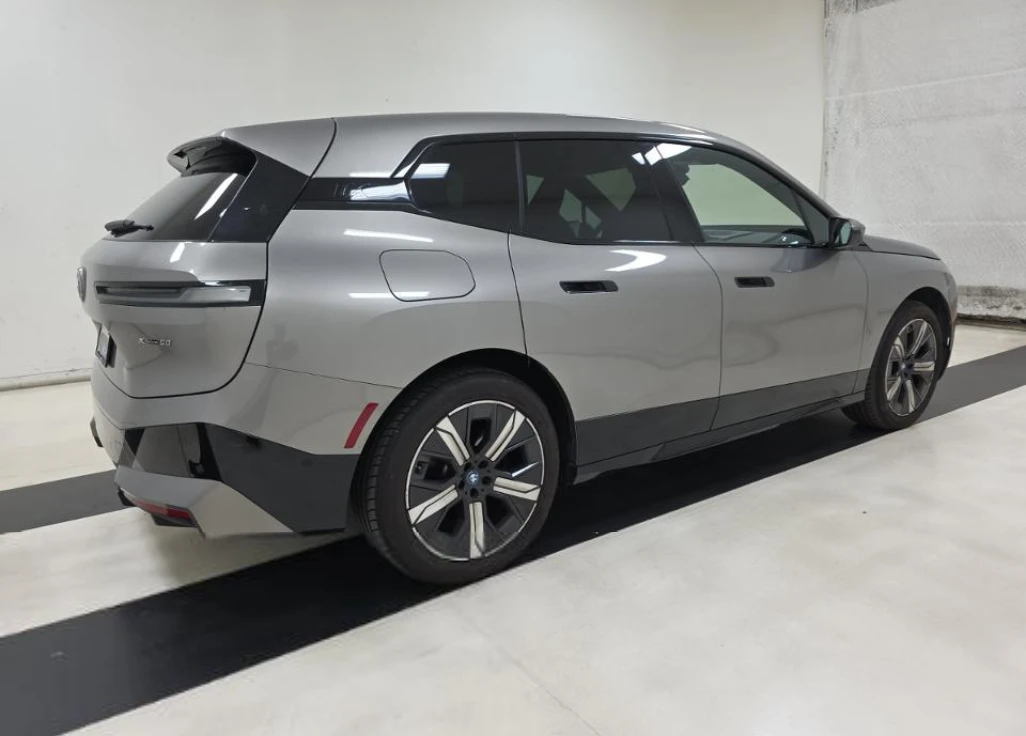 BMW iX, снимка 4 - Автомобили и джипове - 56391251