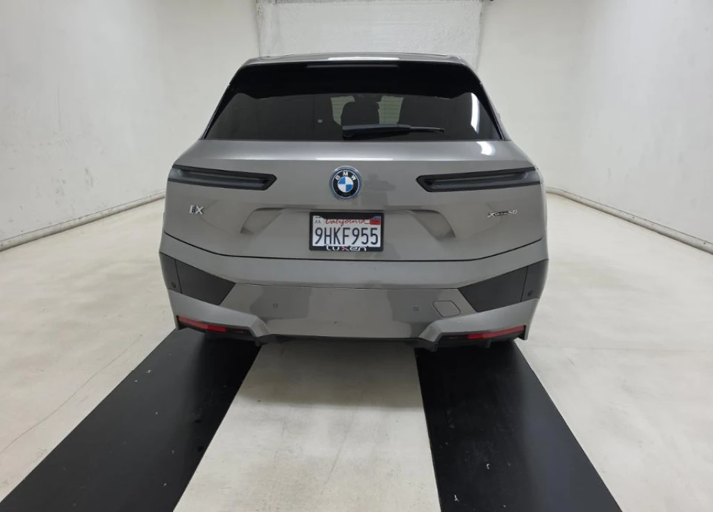BMW iX, снимка 5 - Автомобили и джипове - 56391251
