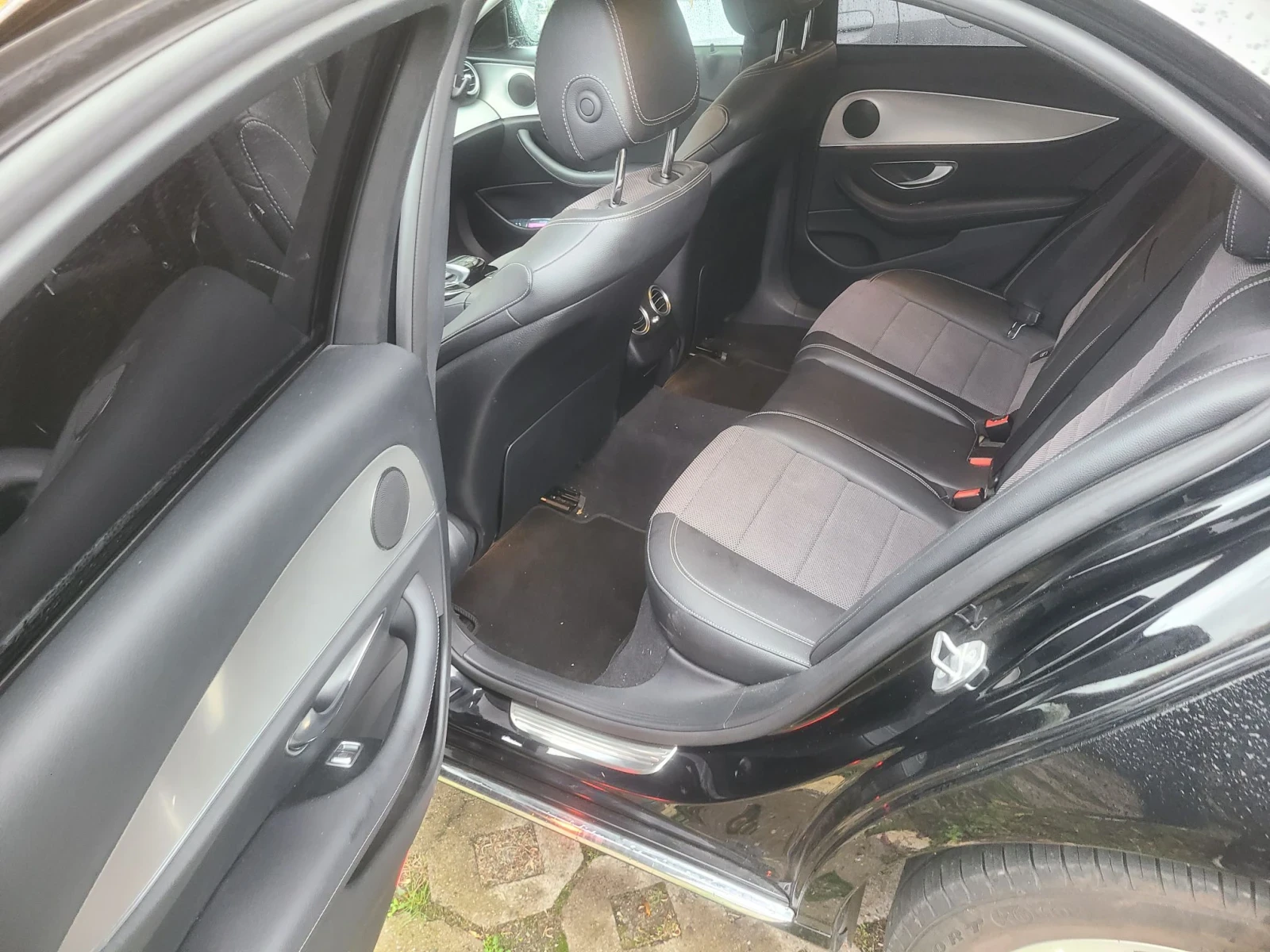 Mercedes-Benz E 220, снимка 7 - Автомобили и джипове - 56594203