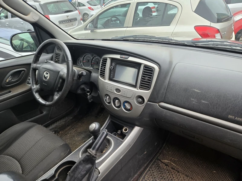 Mazda Tribute, снимка 4 - Автомобили и джипове - 49364330