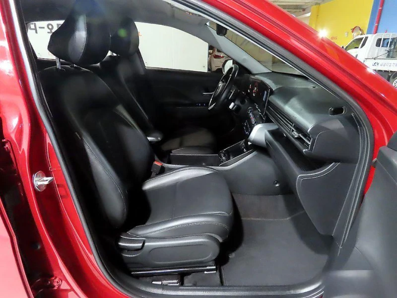 Hyundai Kona Gasoline 1.6 Turbo 4WD Modern, снимка 7 - Автомобили и джипове - 52113018