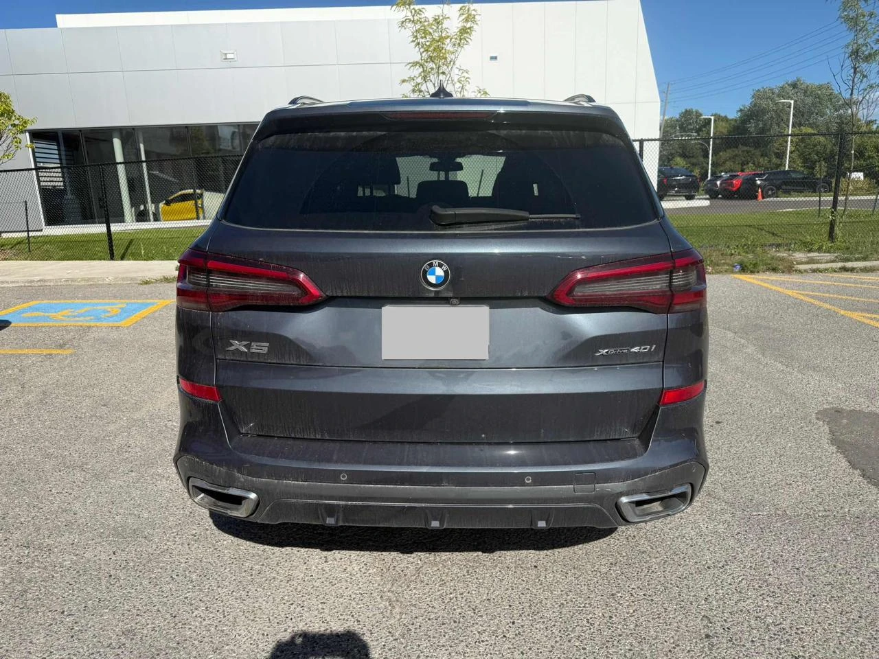 BMW X5 xDrive40i* M-Sport* LASER* Harman/K* Въздух* Хедъп - изображение 4