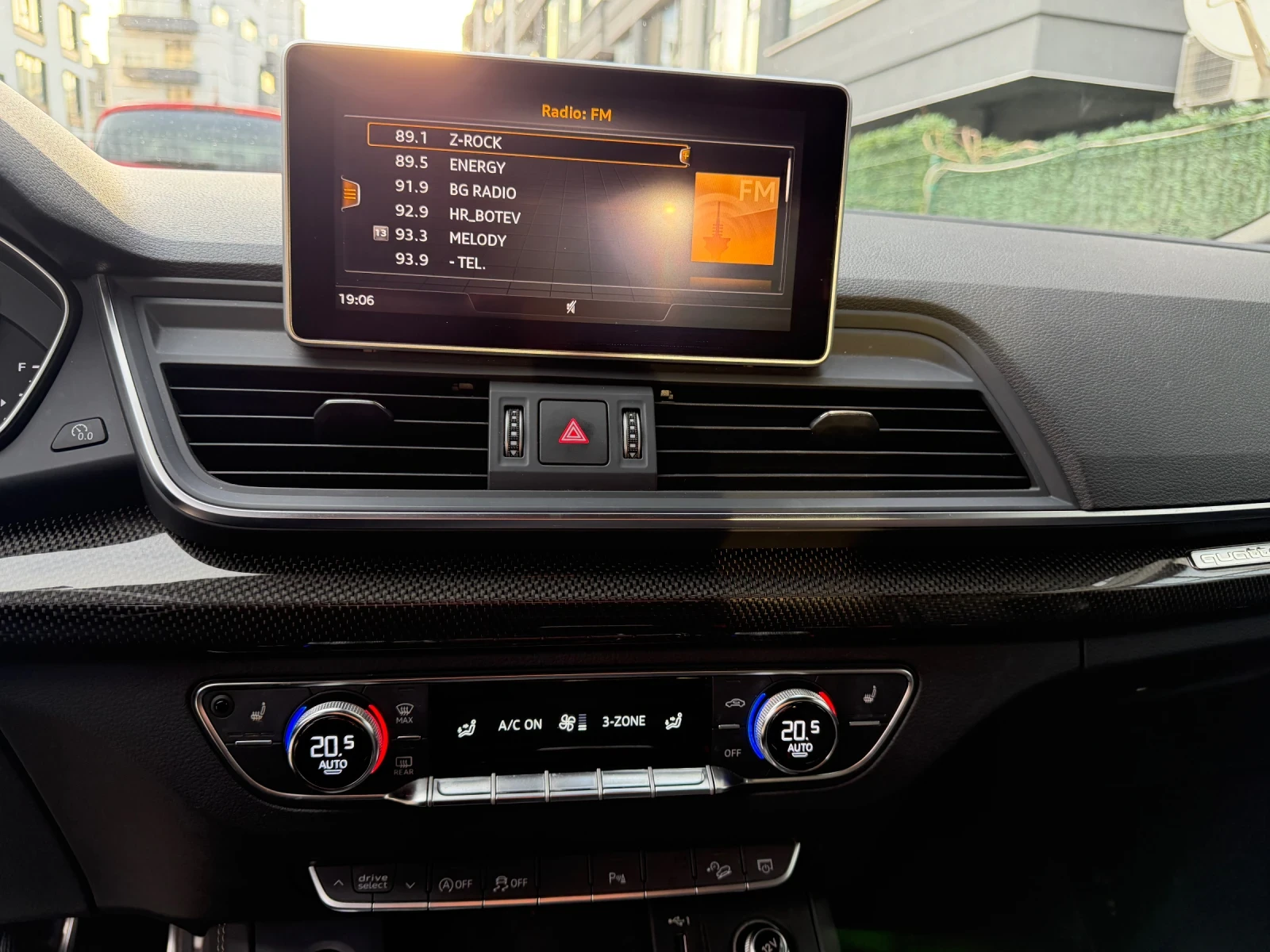 Audi SQ5 BLACK, снимка 6 - Автомобили и джипове - 54115526