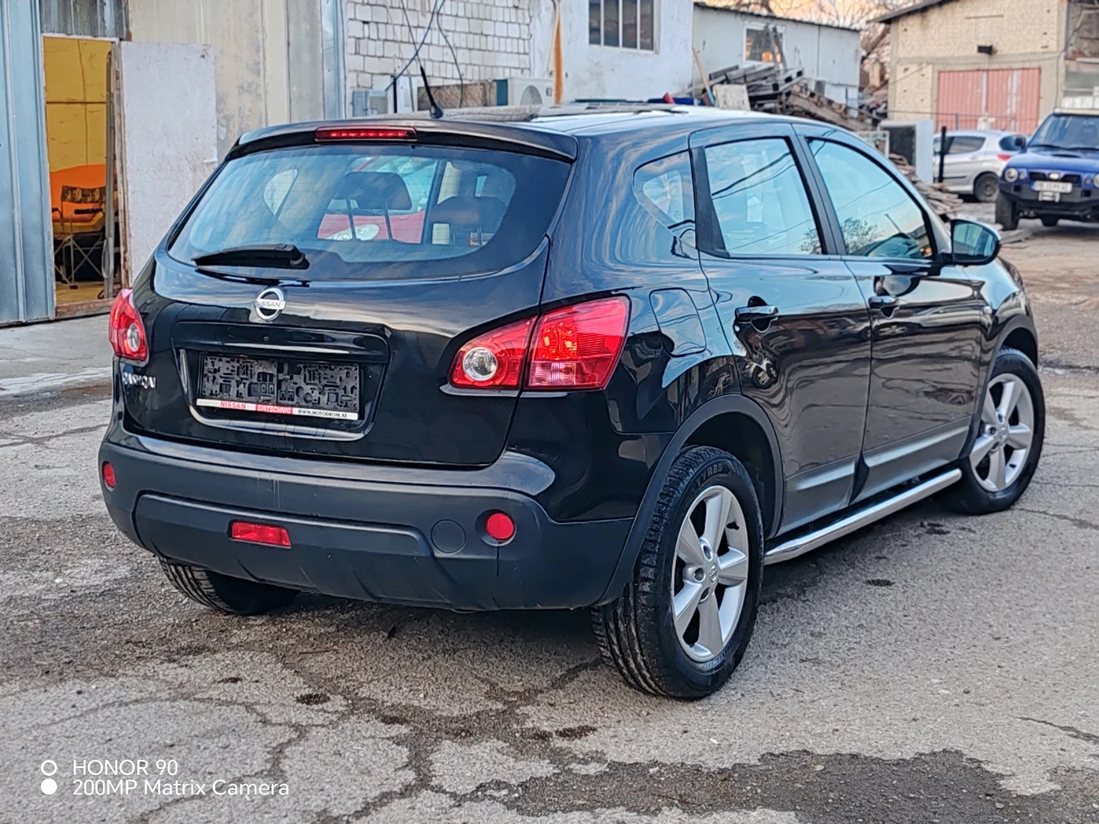 Nissan Qashqai кожа автомат, снимка 4 - Автомобили и джипове - 54954641