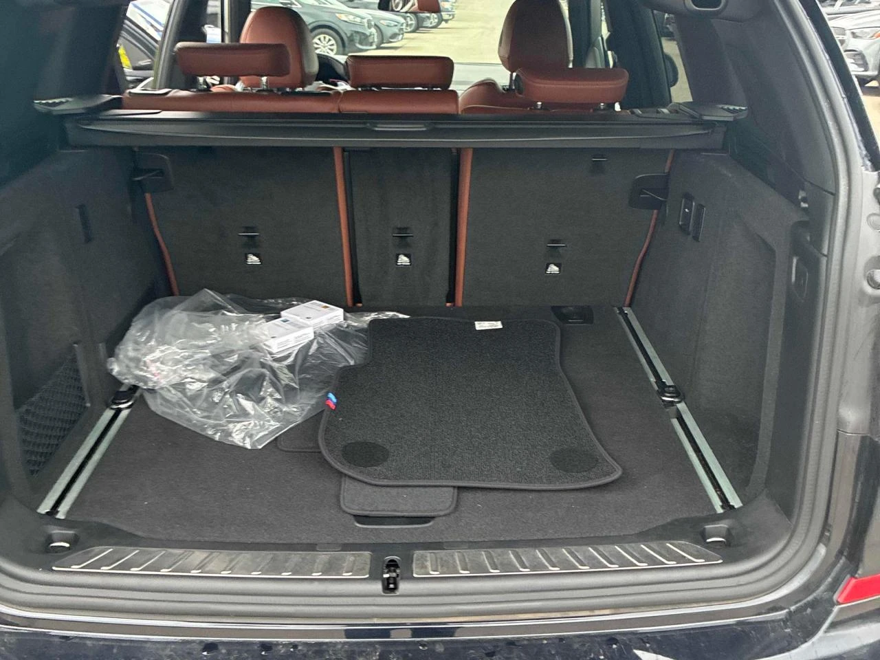 BMW X3 M pack* 360* H&K* HeadUp* Carplay* Пано* Подгреви, снимка 13 - Автомобили и джипове - 55060323