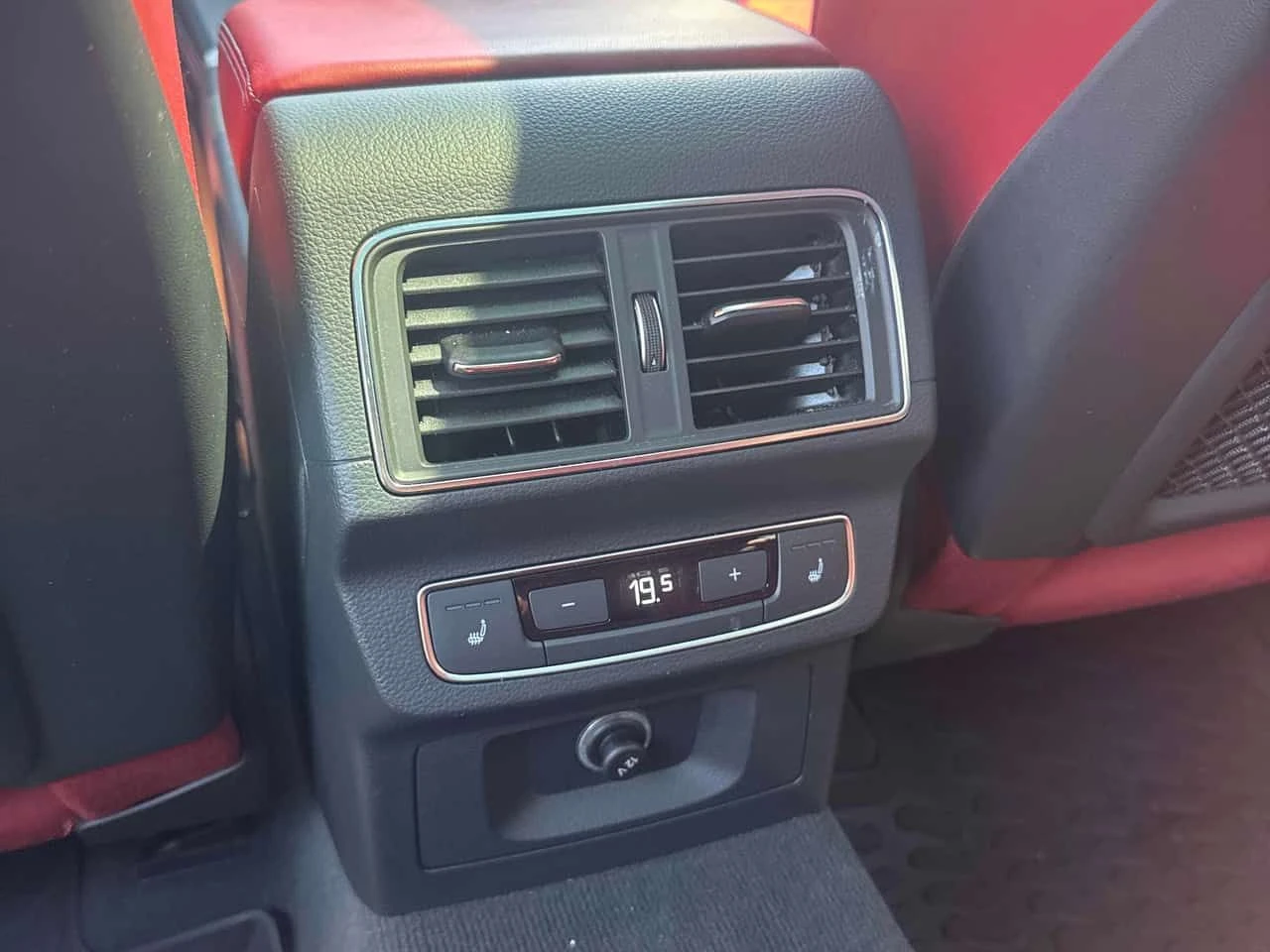 Audi SQ5 * Technik * CARFAX * ЦЕНА ДО БГ, снимка 14 - Автомобили и джипове - 55075780