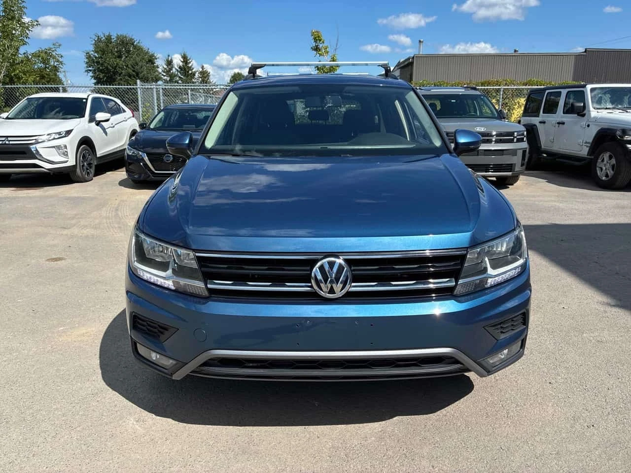 VW Tiguan * Trendline * CARFAX * БЕЗ ПЪРВОНАЧАЛНА ВНОСКА, снимка 6 - Автомобили и джипове - 55782262
