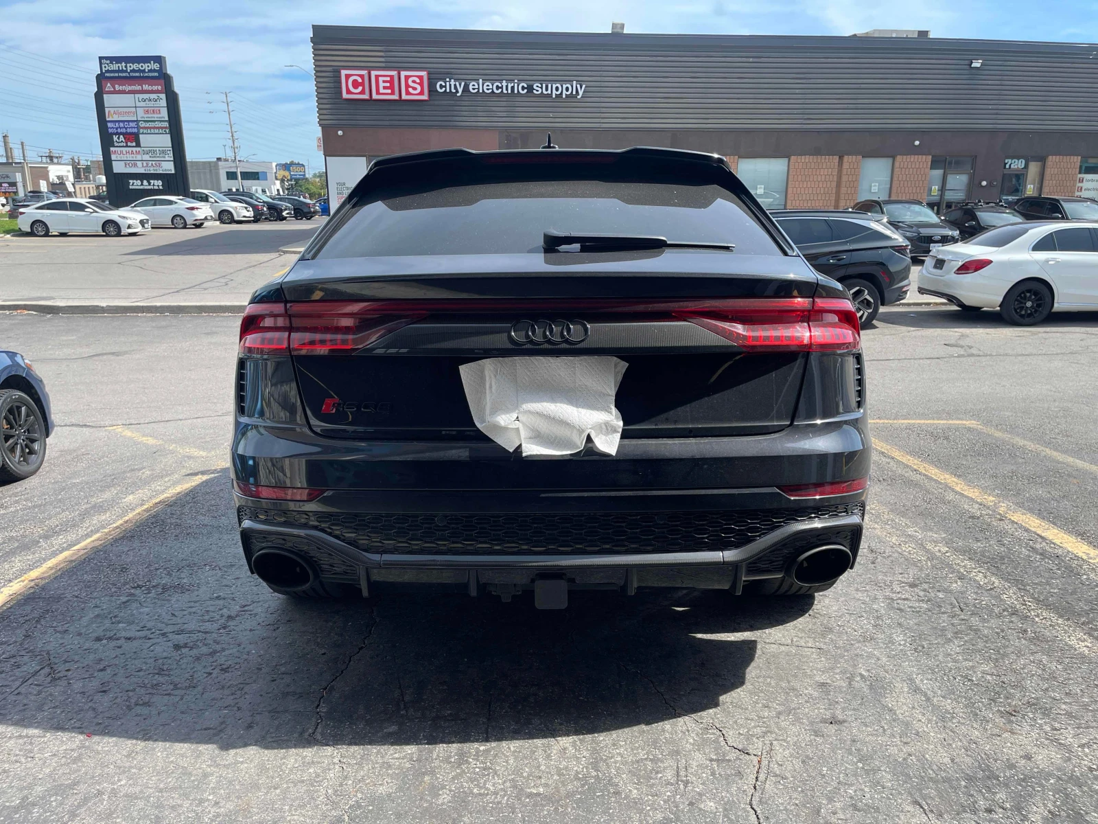 Audi RSQ8 * B&O PREMIUM * ОПЦИЯ ЗА ФИНАНСИРАНЕ * , снимка 4 - Автомобили и джипове - 56012583